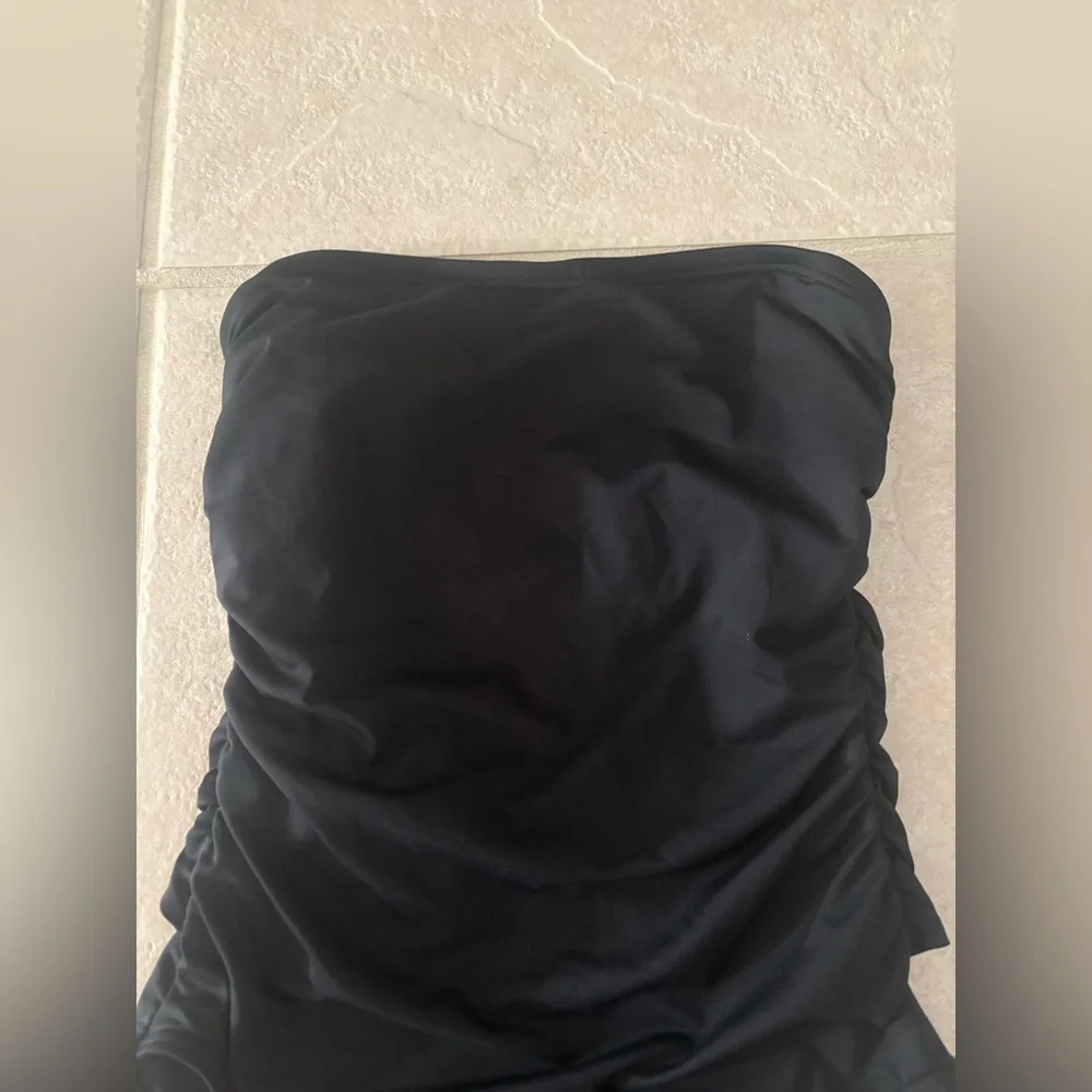 NEW Loft Ruched Bandeau Black One Piece Swimsuit- Size XS - Picture 5 of 16